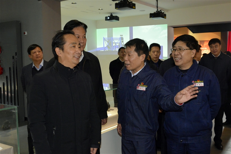 2018年12月25日 陜西省西安市委副書記、市政府市長(zhǎng)、黨組書記 李明遠(yuǎn)來公司參觀調(diào)研